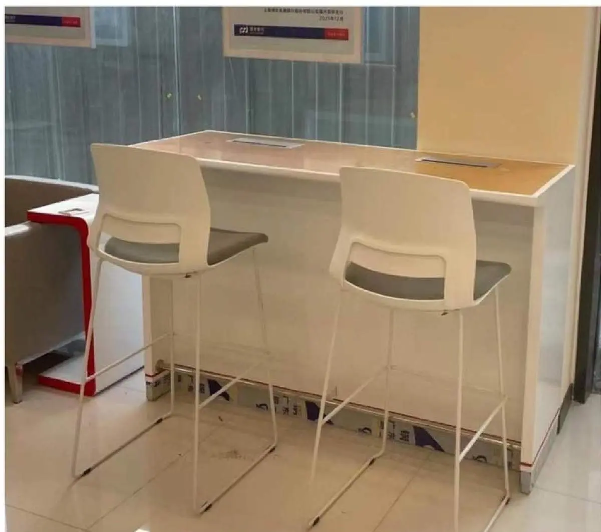 Banking furniture product 82