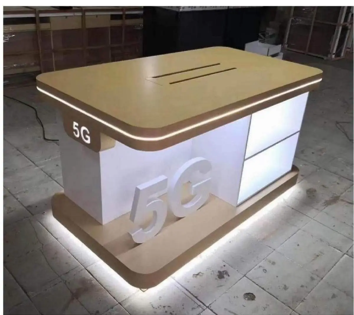 Banking furniture product 139